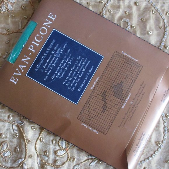 π€© STOCKINGS AND PANTYHOSE VINTAGE BUNDLE β VARIOUS BRANDS π€© - Picture 6 of 16